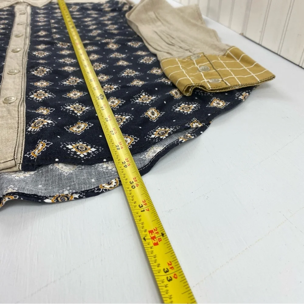 Free People We The Free Women’s Navy and Beige Patterned Button Down Shirt M - Picture 12 of 13